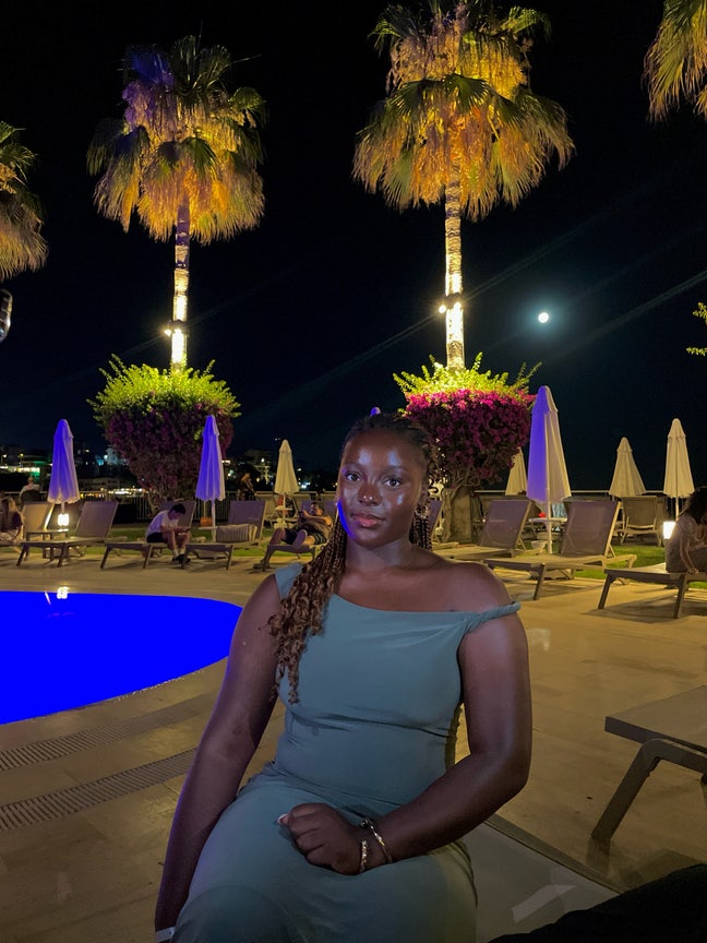 23YR Female looking for a room Main Photo