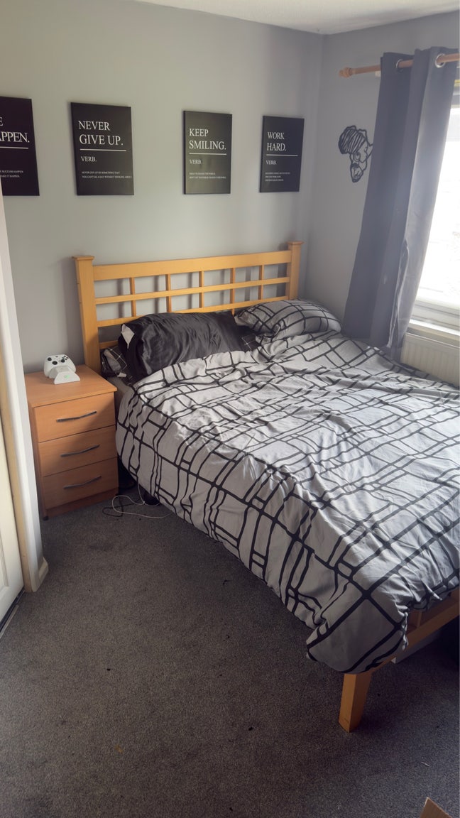 Double Modern En-suite  Main Photo