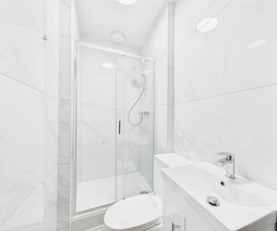 Bedroom in 4 bed flat in dennistoun Main Photo