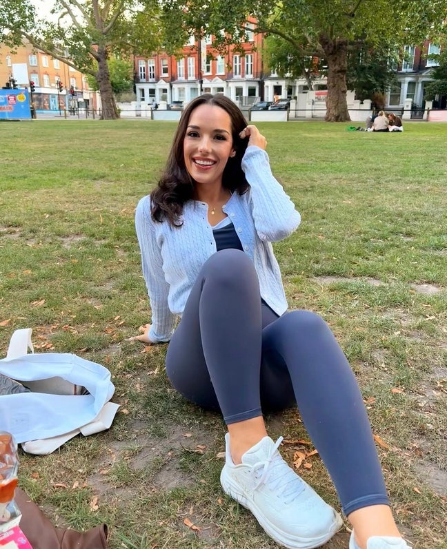 Looking for a room/ someone to buddy up with!💓 Main Photo