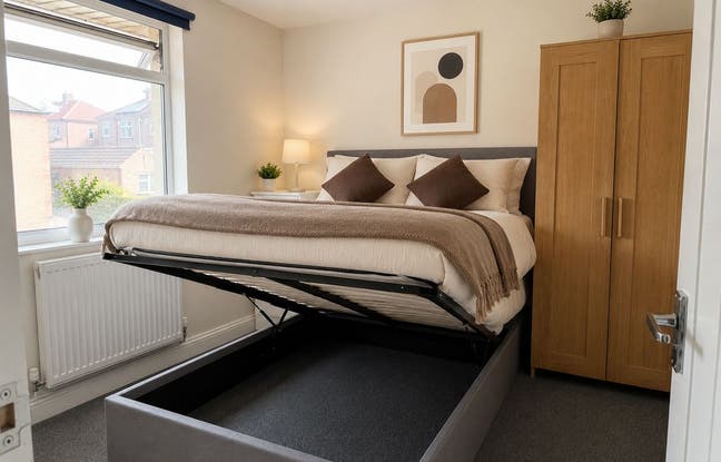 26BouR | Double Bedroom | Private Office Main Photo