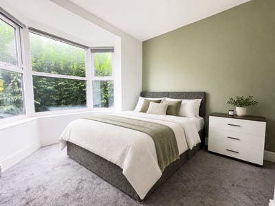 Ensuite Room in a Warm, Shared Home  Main Photo