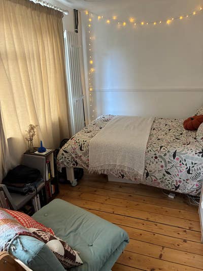 Sunny house in Dalston Main Photo