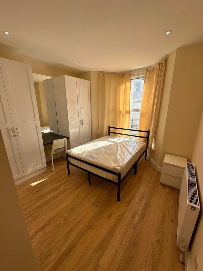Double ensuite room for rent Main Photo