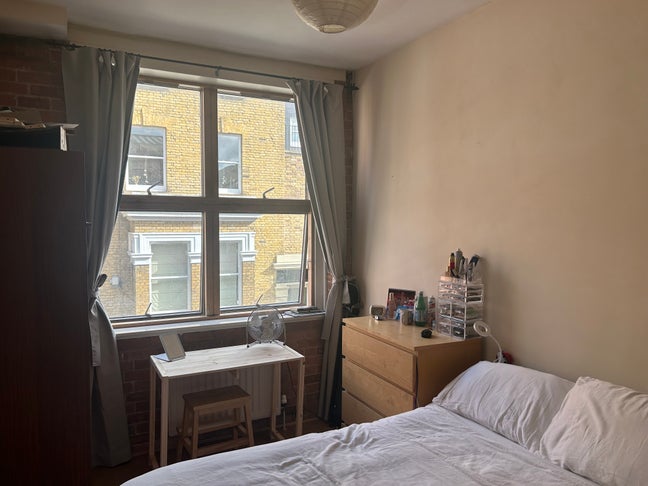 Double Room - Unique 2 Bedroom Flat  - Zone 1 Main Photo