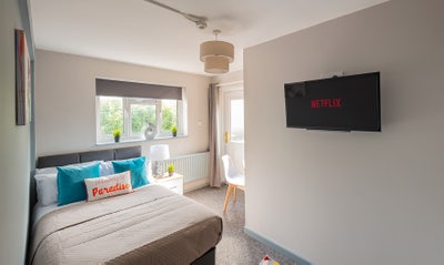 Double Room in Lovely Shared House Main Photo
