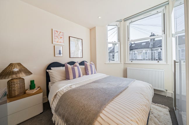 En Suite Bedroom in Clapham North- All bills inc!  Main Photo