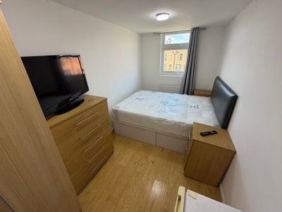 Watford Double En-Suite Rooms Available  Main Photo