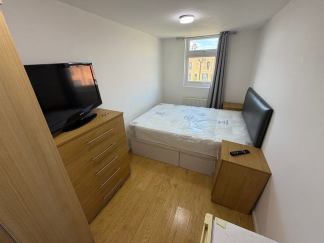 Watford Double En-Suite Rooms Available  Main Photo