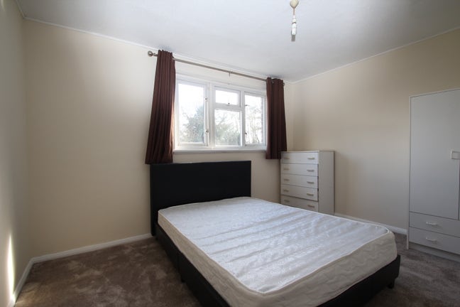 Good Size Single  Room - Newly Decorated Main Photo