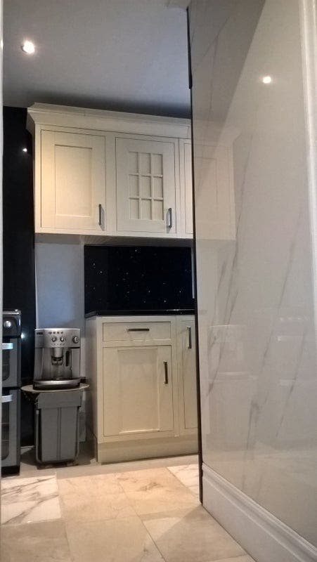 One Double Room available near London Bridge Main Photo