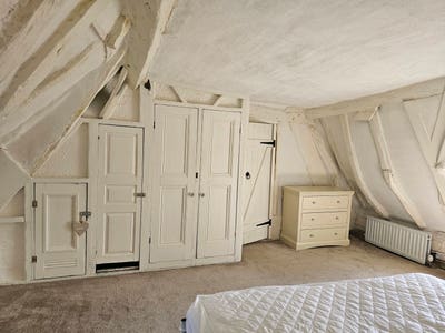 Large double room in house share Main Photo