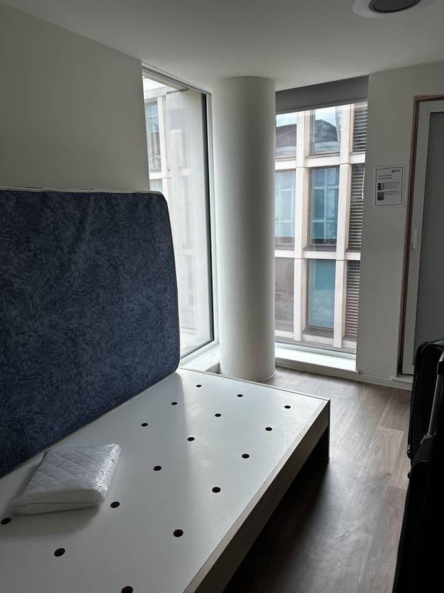 Single Ensuite at Eleanor Rosa House, Stratford Main Photo