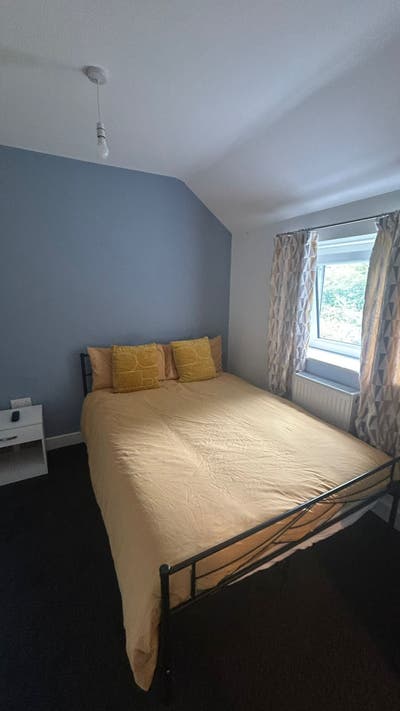 Affordable, Beautiful Room in Bolton. Call now! Main Photo