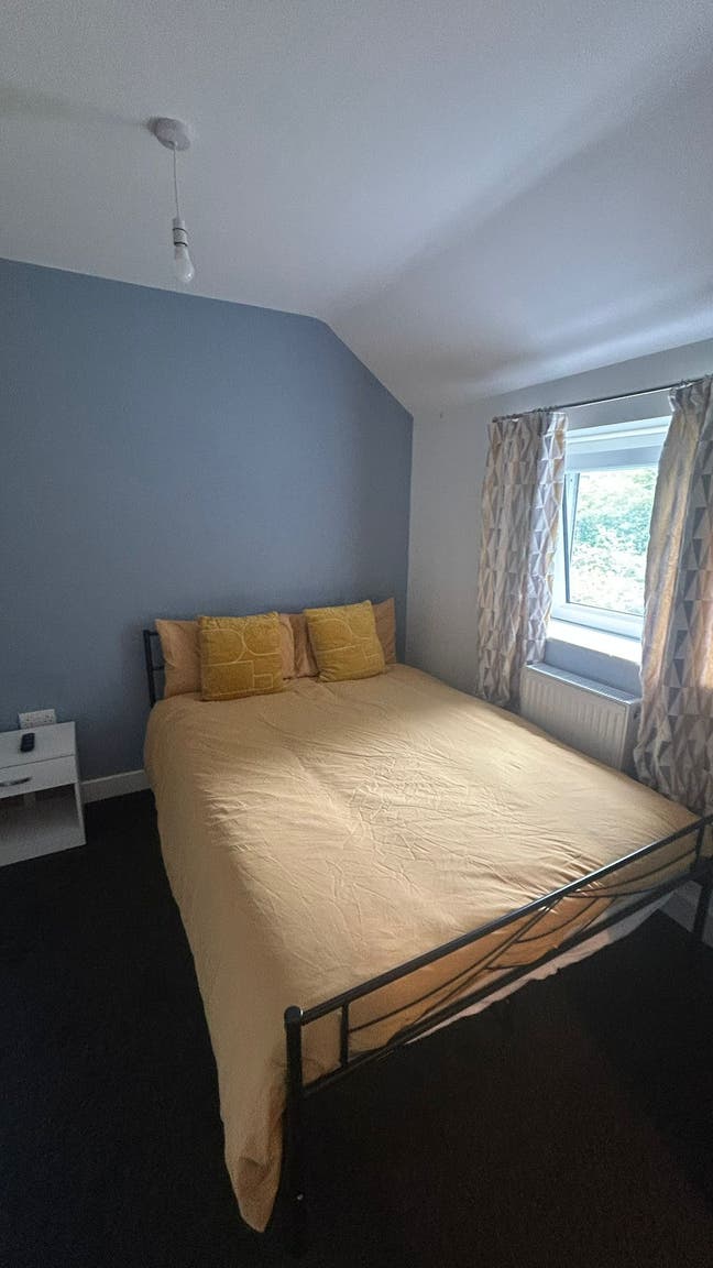 Affordable, Beautiful Room in Bolton. Call now! Main Photo