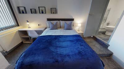Modern En-Suite Rooms Available Main Photo
