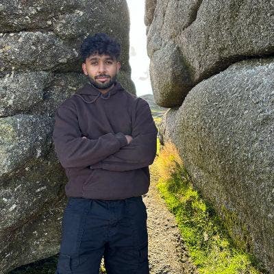 23-Year-Old Doctor Looking for a Friendly Flatmate Main Photo