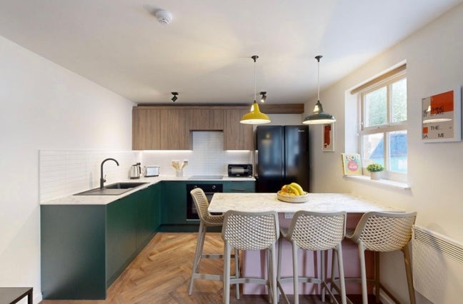 2 bed flat in a gated student community  Main Photo
