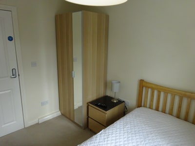 Single Room | No Deposit | Bills Included Main Photo