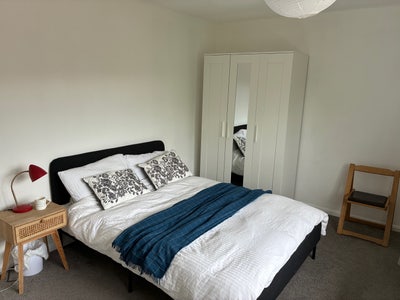Large double bedroom  Main Photo