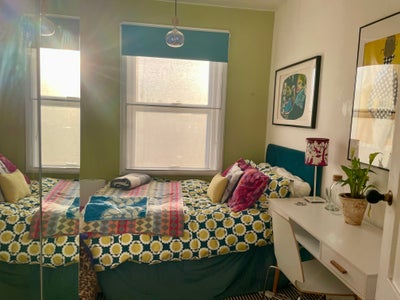 Sunny room in West London Home Main Photo