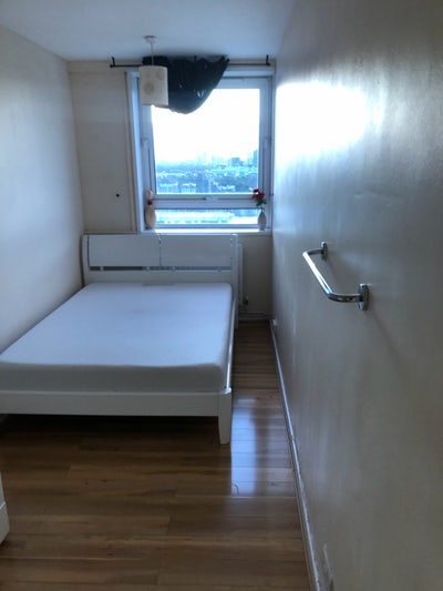 Double Room in Canary Wharf Main Photo