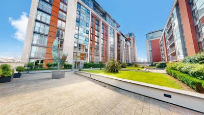 ✨ En-Suite Double Room | Female Flat | Penthouse Main Photo