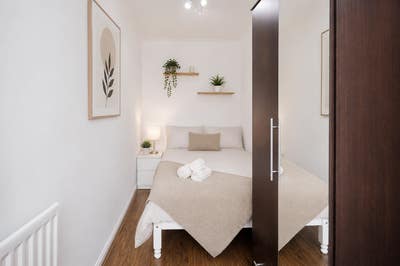 ✨ Bright Room in Tower Bridge  Main Photo