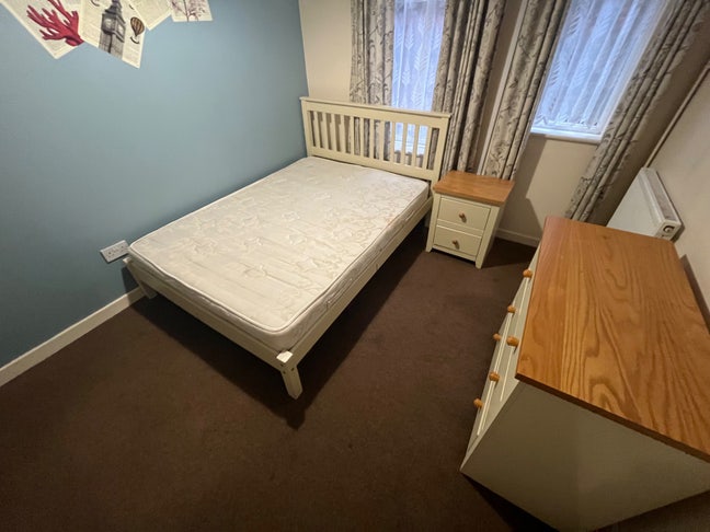Fantastic rooms close to the town centre Main Photo