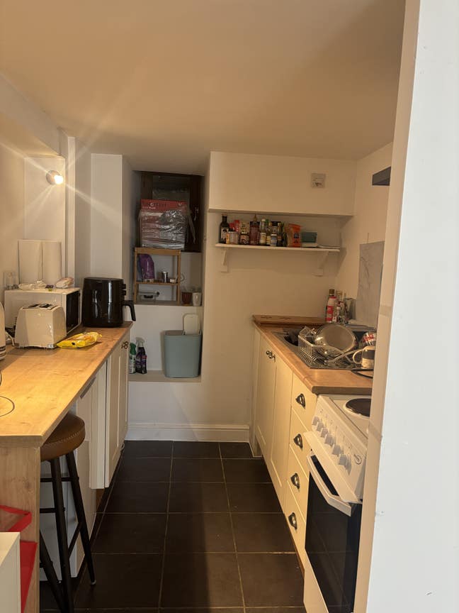 Self contained space to rent  Main Photo