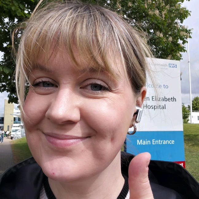 Profess and tidy! 38 yo female looking for peace x Main Photo