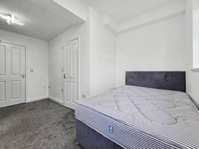 Brand New Luxury En-Suite Rooms | All Bills Includ Main Photo