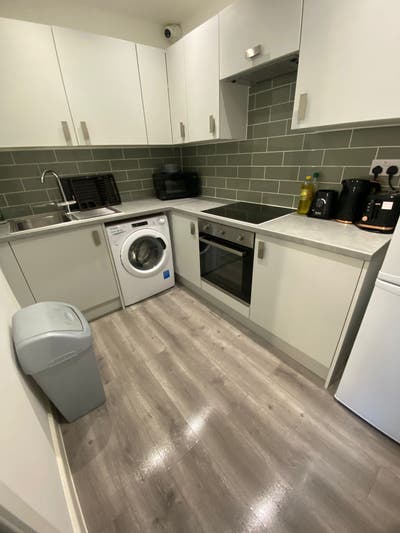 Stylish Self-Contained Living – N16 – Vibrant Lond Main Photo