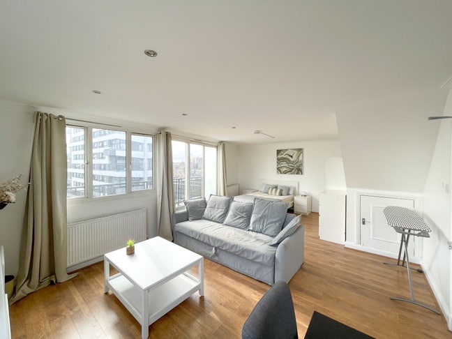 Very Big Doubleroom W Tv in Marylebone Main Photo