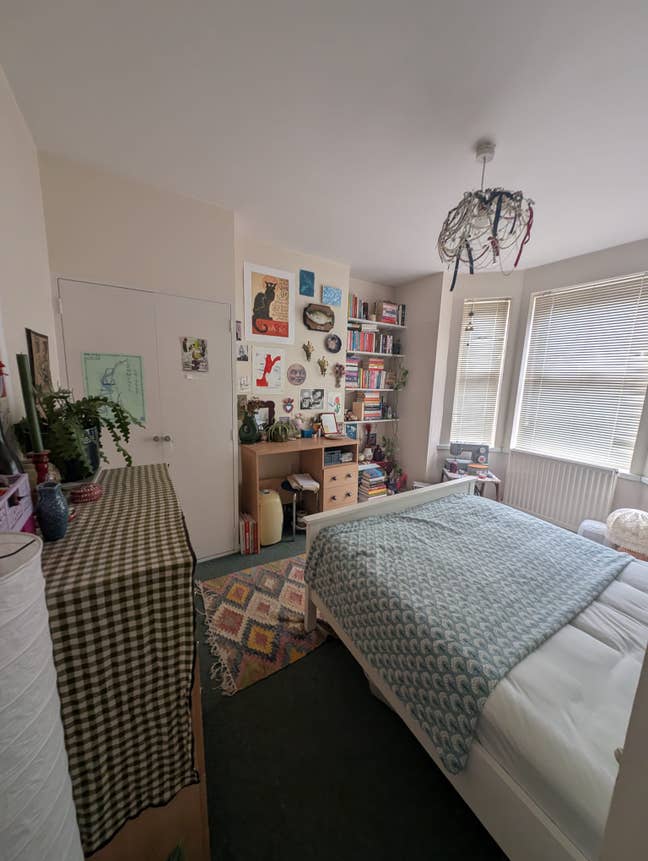 Bright Double Bedroom in Friendly Cowley Household Main Photo