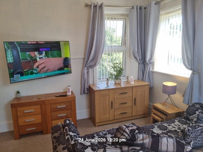 Orrell lPark Quiet house Main Photo