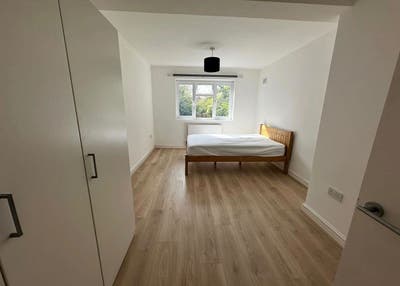 Large Double Room 2 Mins from Hackney Downs Park Main Photo
