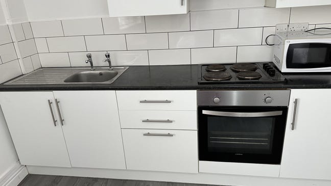 Studio Flat &pound;850 incl Bills Ardwick - G06 Main Photo