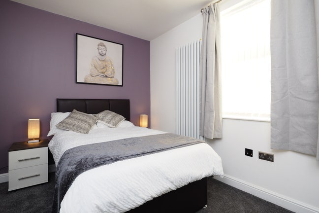 ONE Ensuite Room Available  (Derbyshire Lane) Main Photo