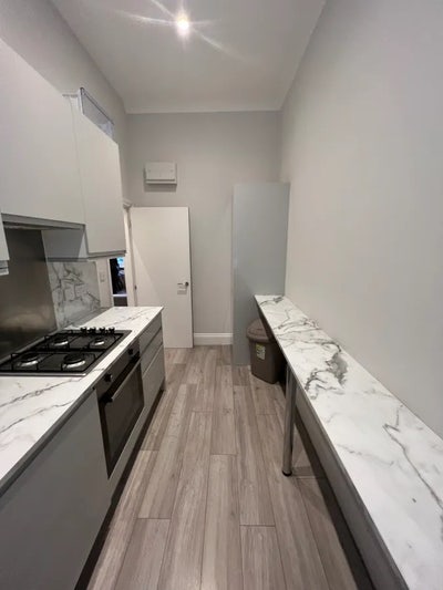 Modern 2 Spacious Bedroom  Main Photo