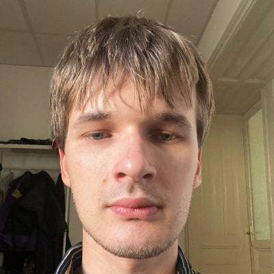 Professional Male seeks a double room Main Photo