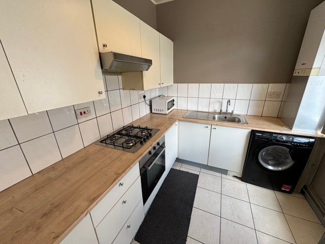 Furnished Rooms S4 - Bills Included &pound;525 Main Photo