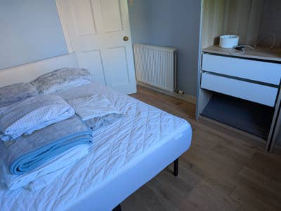 Bright Old Town Room with Garden Main Photo