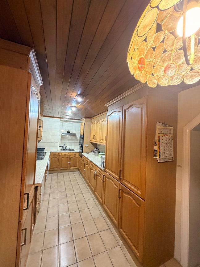 1 room available  Main Photo