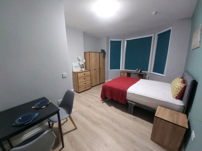Super Size Double Ensuite for COUPLE All Inclusive Main Photo