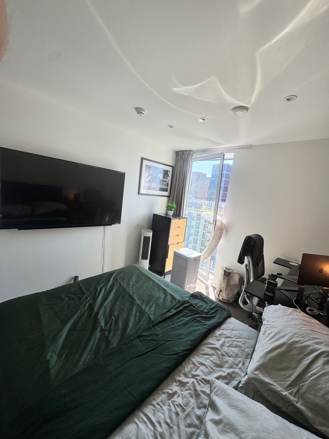 Modern Double Room in East Village, Stratford(E20) Main Photo