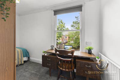 ✨ Bills Included | Rooms from &pound;400 PCM Main Photo