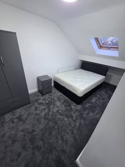 Rooms Available (NEW BUILT) Main Photo