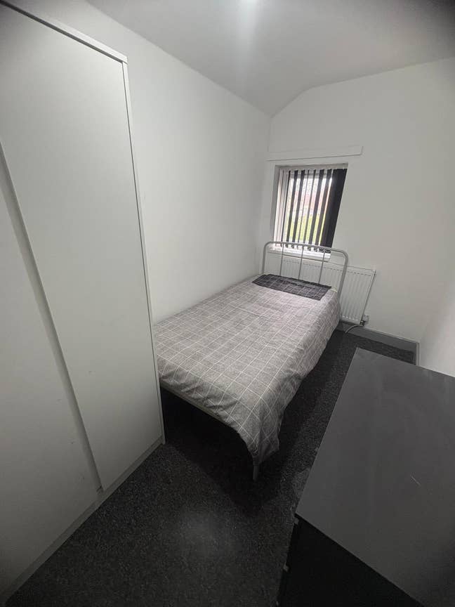 &pound;0 Rent | &pound;0 Service Charge | Furnished Single  Main Photo
