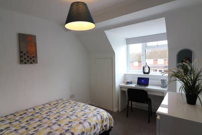 💥Double Room in Young, Professional Houseshare!💥 Main Photo